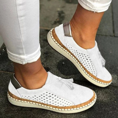 Chaussures perforées à enfiler pour femme